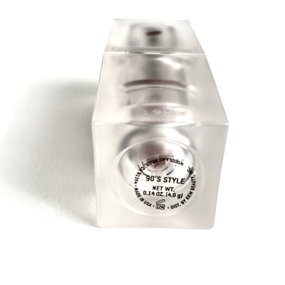 KKW BEAUTY • 90s Inspired Matte Lipstick & Lipliners - Picture 4 of 8